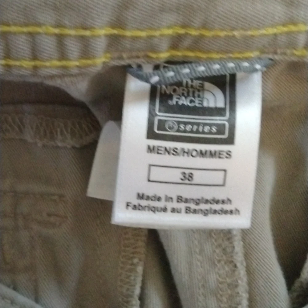 The North Face men's Tannish cargo shorts. Size 38. Get ready for spring!